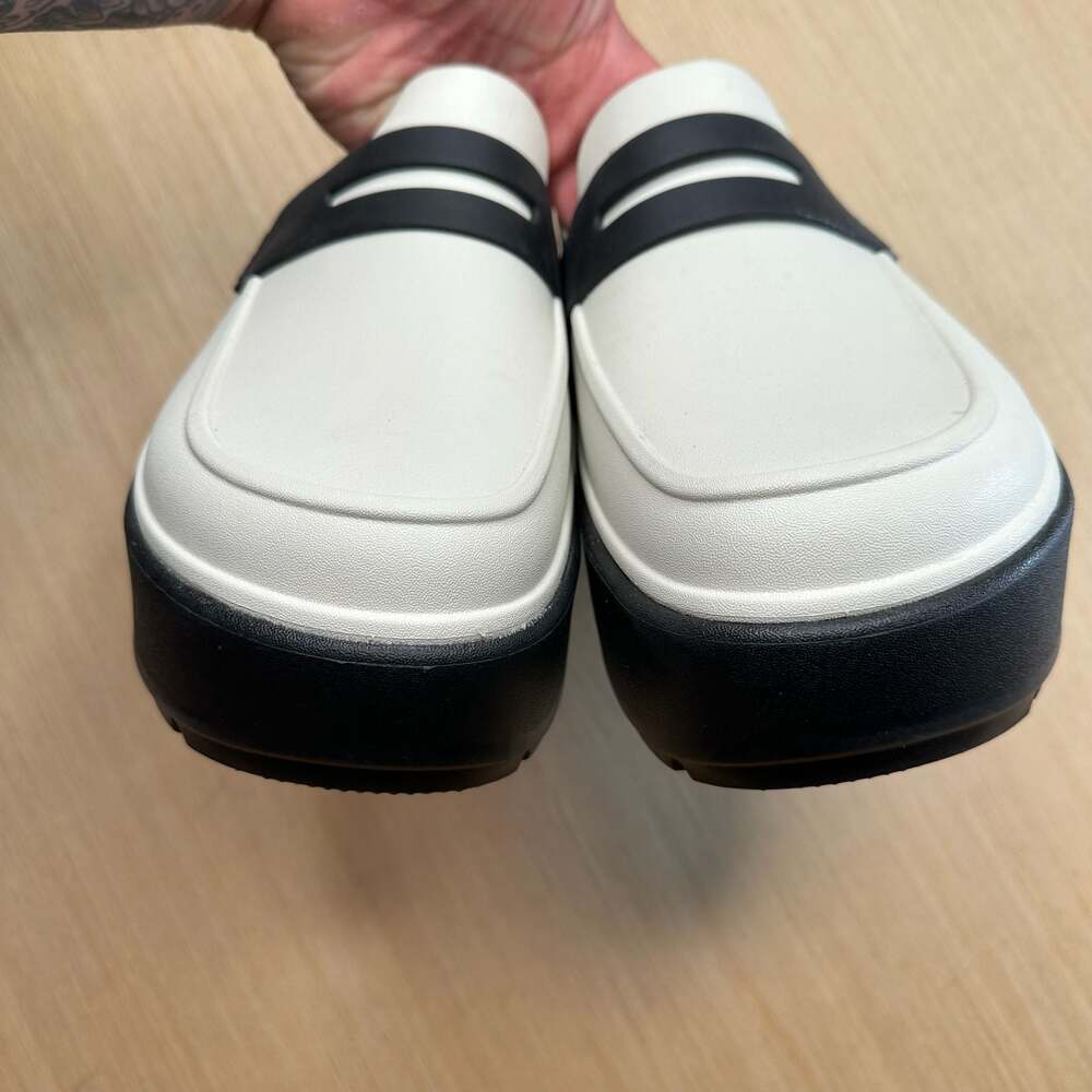 RARE Iconic confort Crocs Stomp Loafer in Linen/Black size 12 - Picture 7 of 7